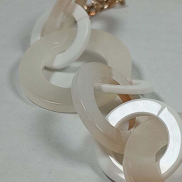 Signed V Chunky Plastic Link Necklace Beige White Gold Chain Statement 17" - 20" - Picture 14 of 16